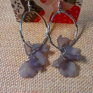 Earrings. Purplish/gray flower pedals on silver.